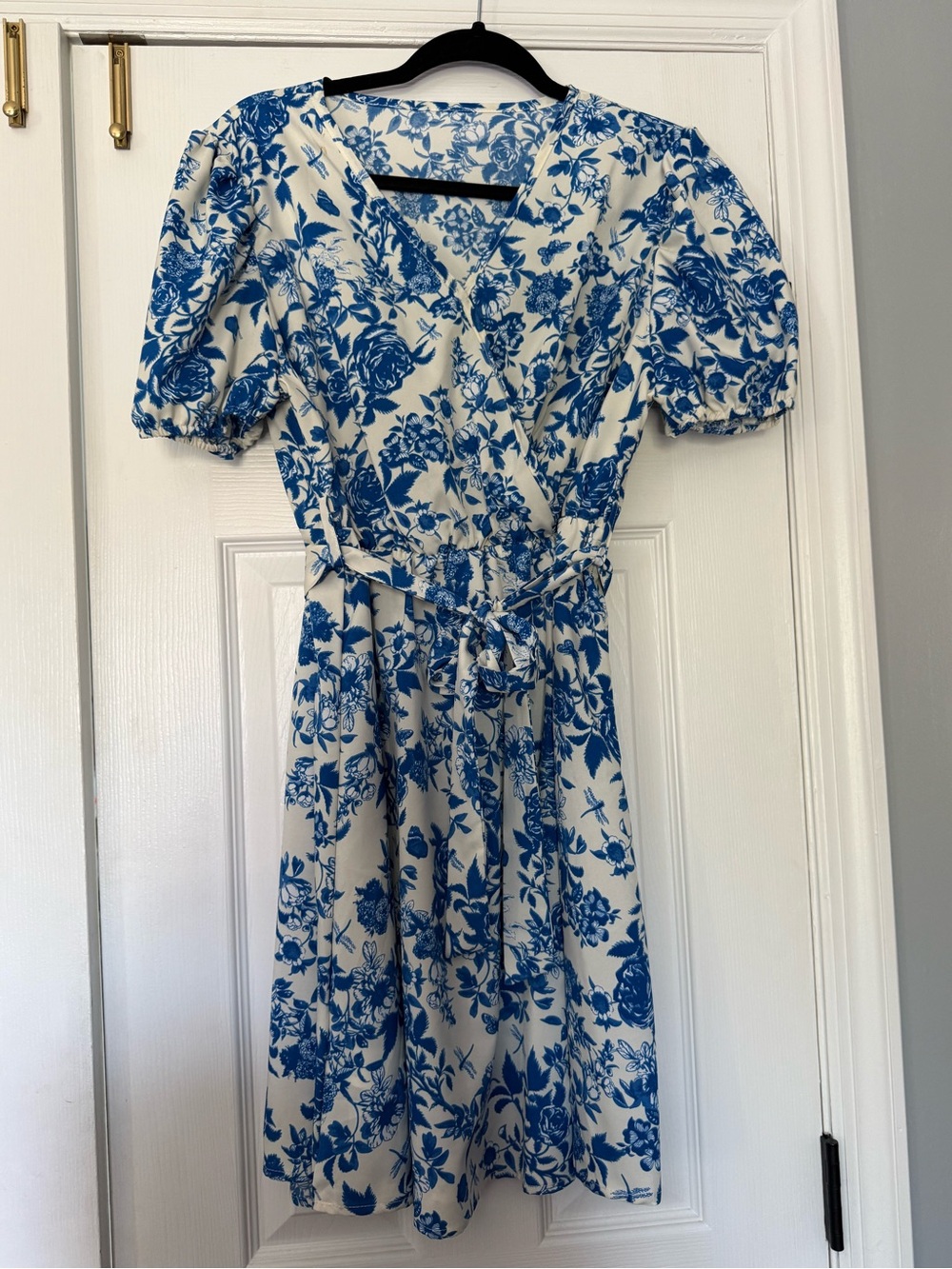 SHEIN Blue Floral Wrap Midi Dress
